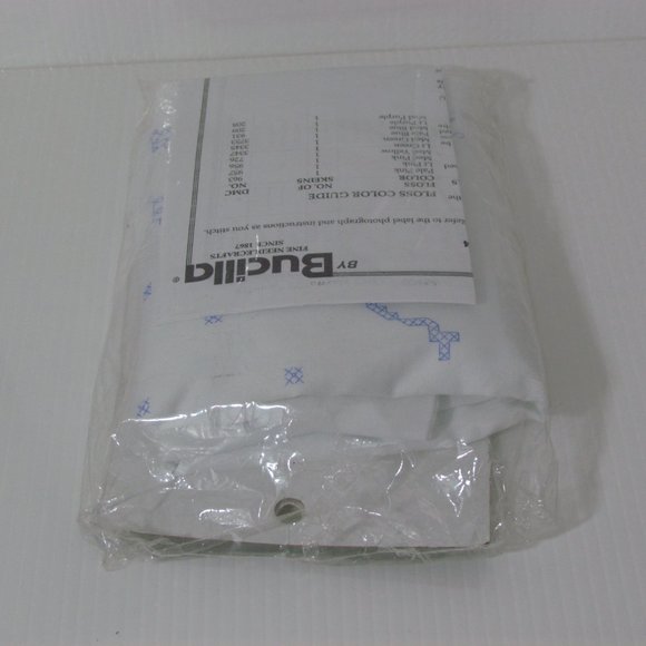 Bucilla 2003 Pillowcases DOVES Stamped Cross Stitch Flowers Ribbon - Picture 4 of 5